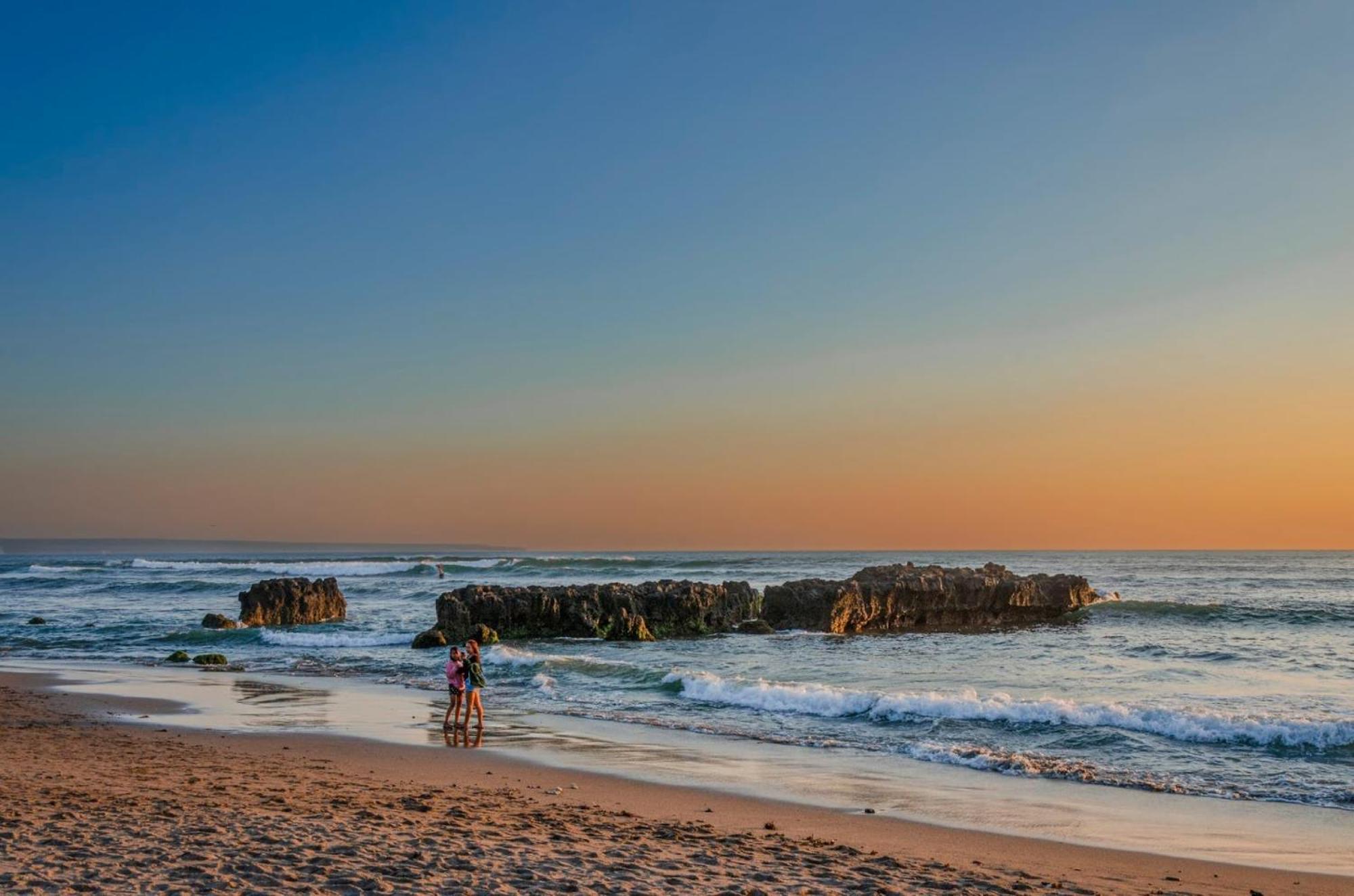 Roomates Surf Camp Canggu By Ini Vie Hospitality Exterior foto